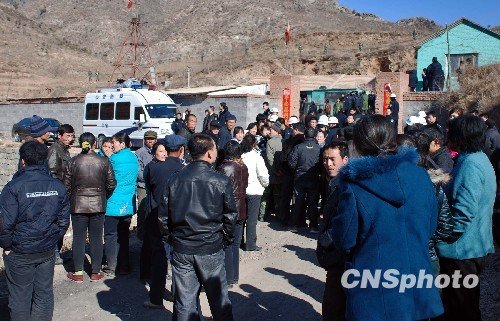 河北承德煤矿瓦斯爆炸善后开始 9被困者生死不明