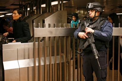 莫斯科地铁爆炸后纽约华盛顿加强交通安检