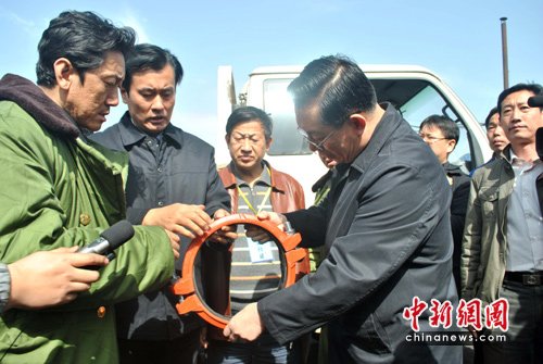 王家岭矿透水事故现场抢险帐篷已搭建