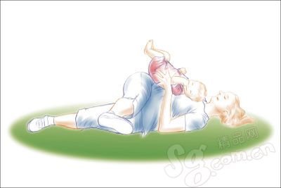 带着宝宝也能瘦 4式产后瘦身操_新闻_腾讯网