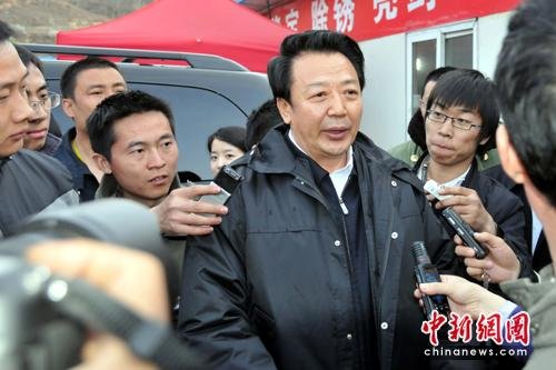 山西省长：王家岭矿难已有6人遇难 32人仍待救