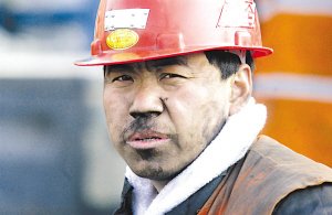 获救矿工：曾现幻觉在吃饭 得知获救没力气哭