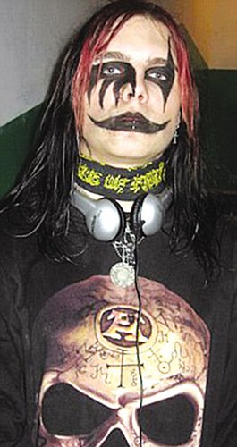 男子肢解女友尸体煮成人肉土豆食用(图)