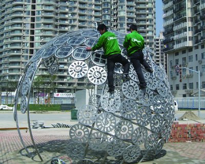 皇明太阳能雕塑成“低碳世博”新亮点