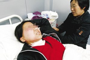 男子劫持两姐妹强奸后割喉致1死1伤