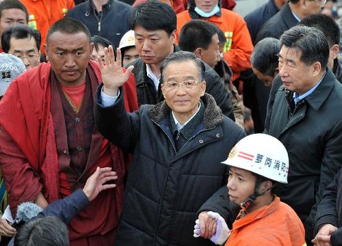 胡锦涛温家宝抗震期间动情话语(组图)