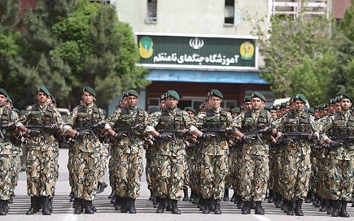 伊朗革命卫队精锐之师第65空降旅实战训练(图)