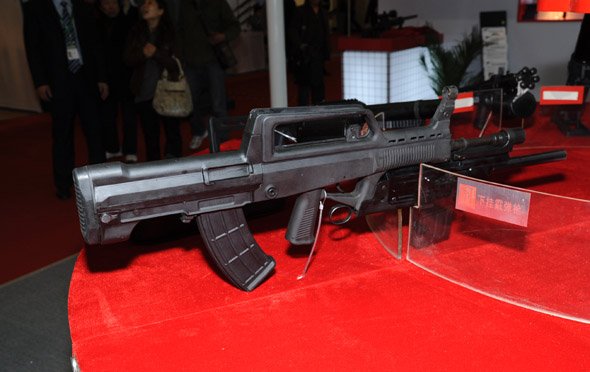 组图:多种新型轻武器亮相北京警用装备展
