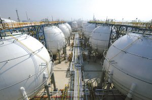 中石油中石化被指制造内外有别油价 出口九折