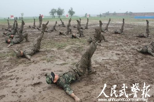 武警百日猎人式训练育出大批实战能手 图