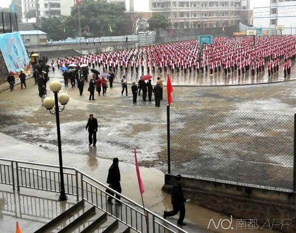 新闻哥吐槽：泰国变性韩国整容也比不上中国的美图秀秀