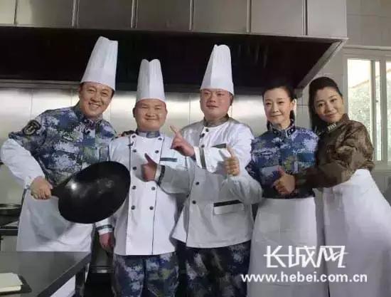 文工团明星最近都去哪儿:宋祖英到海军基层慰问