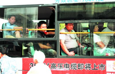 公交烤验乘客承受力