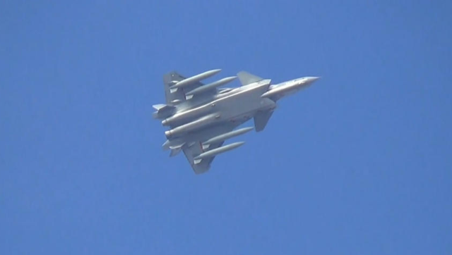 港媒评歼20挂4个副油箱试飞:可直飞美阿拉斯加