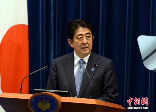 日本首相安倍支持率不降反升 未受阁员辞职影响