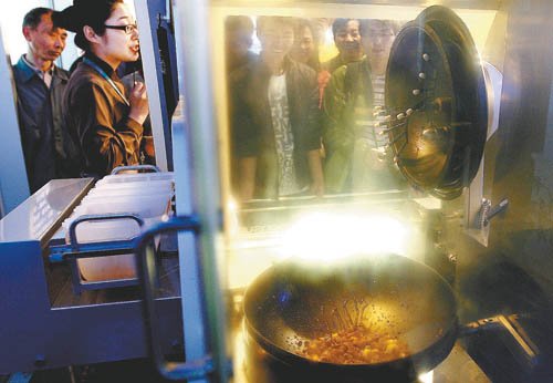 机器人大厨世博园做菜