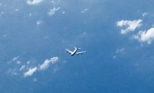 专家:中国空军驱逐美日军机影响流量控制