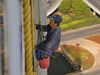 ��747�ڣ�����һ�ߵĺ��ڳ���֩����
