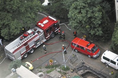 北京一高层住宅发生燃气爆燃事故1人死亡(图)