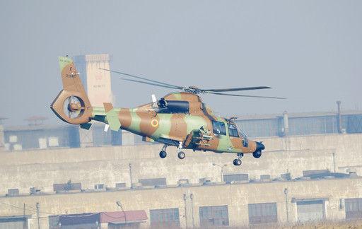 中国向喀麦隆空军交付4架直9武装直升机