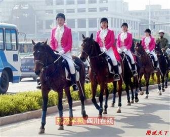 各地城市骑警<em>警服</em>特色大比拼(组图)_新闻_腾讯