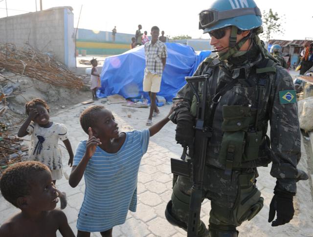 21国涉联合国维和部队性侵案 让蓝盔部队蒙羞