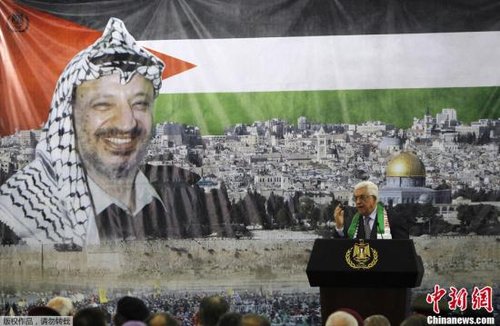 阿拉法特开棺验尸正进行 提取样本后将重新下