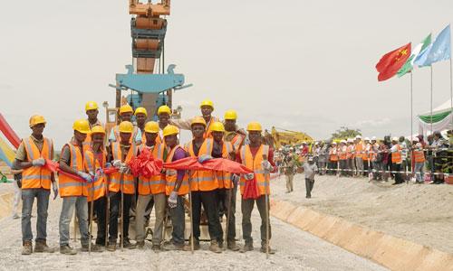 中土承建尼日利亚阿卡铁路铺轨突破百公里