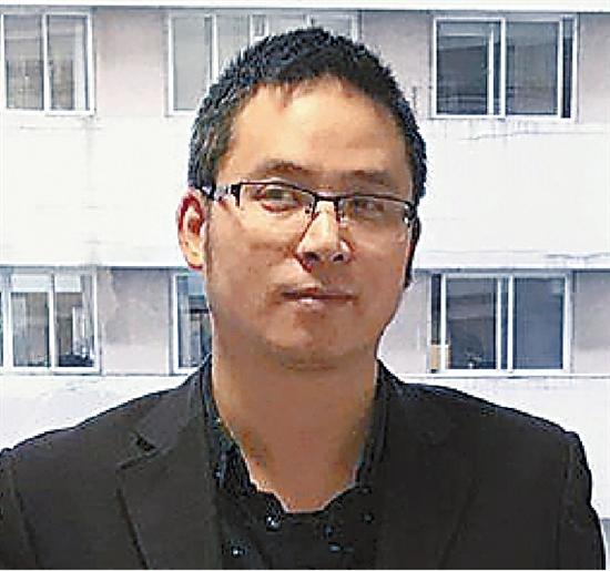 妻子患全球罕见脑炎昏迷两年 丈夫不离不弃迎奇迹