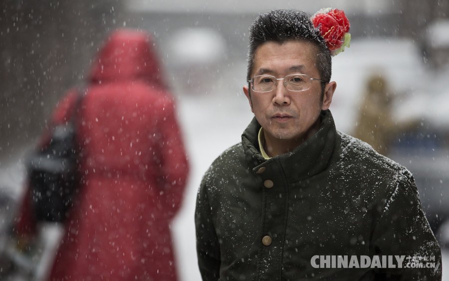 图片故事:隐居在城市街头的<em>胸罩</em>哥,他们越是