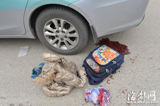 福州10岁男童上学途中被卷出租车底 母亲哭晕