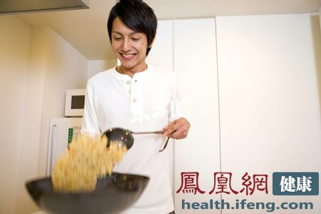 不正确炒菜习惯 带来4个致癌隐患