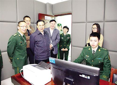 两次进京,这位中央委员在海南怎样禁毒?