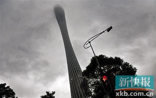 龙卷风***广东导致5死168伤 广州停水停电