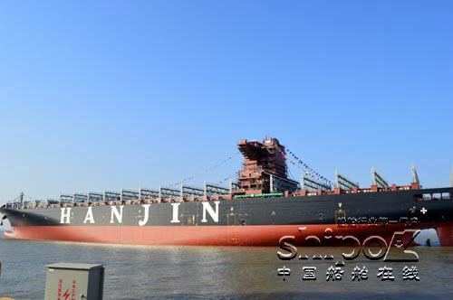 中国万箱货轮成功下水 打破美日韩造船业垄断