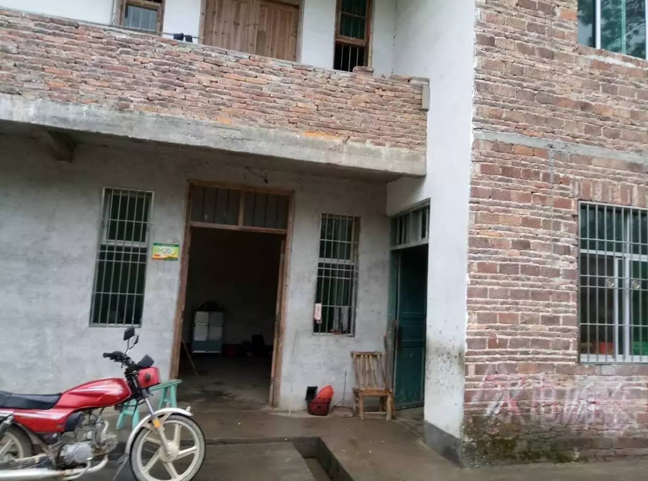 过房的门口 过房的门口