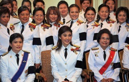 他信妹妹当选泰首位女总理 面临傀儡总理质疑