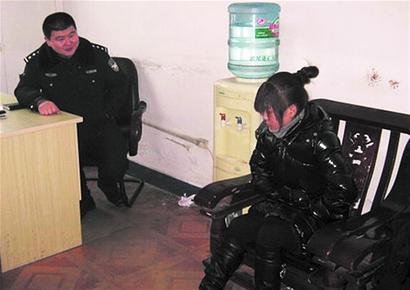 少女嫌男友没钱欲悔婚 绑架自己勒索20万(图)