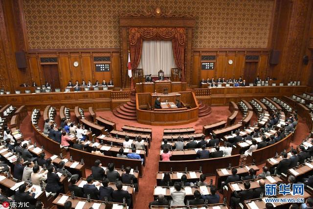日本国会参议院通过天皇退位特别法案 _新闻_腾讯网