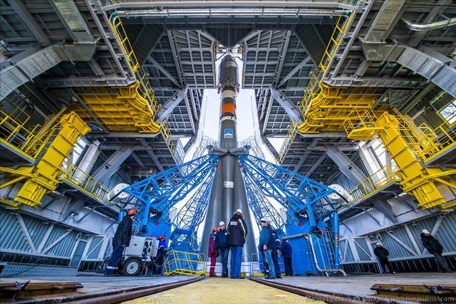 俄罗斯航天工程惊艳之笔:32个尾喷口的巨型火