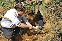 河南“弹药墓”藏数千炮弹 疑为刘邓大军所留