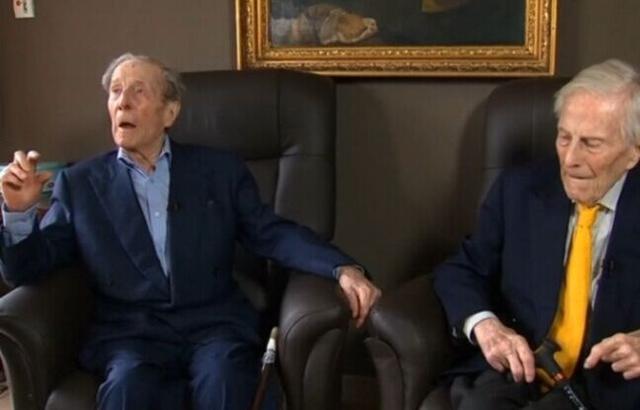 全球最高龄在世双胞胎兄弟102岁 一生形影不离