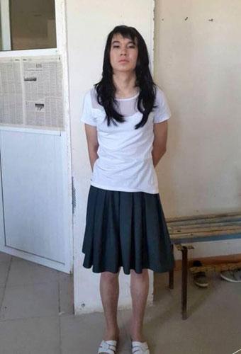 <em>国外</em>男子<em>男扮女</em>装替女友高考 被处1万余元罚
