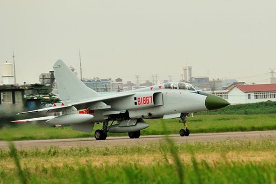 中国海军航空兵一名飞行员与近期事故中遇难