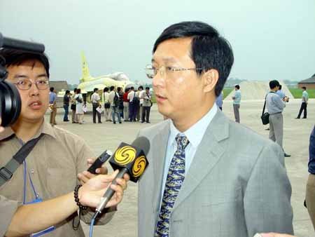 歼10总师杨伟获2012年度国防工业杰出人才奖