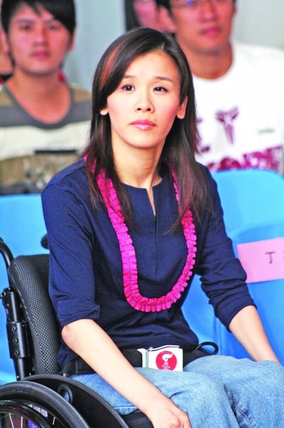 桑兰官司旷日持久 自称为官司已损失150万美元