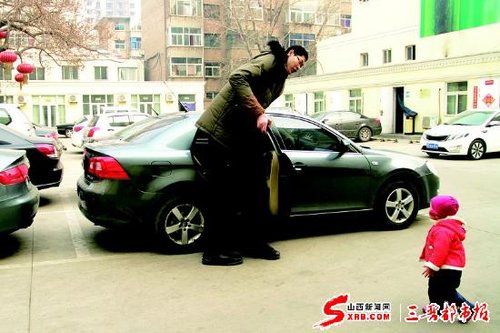 世界第一高人张俊才:龙年想回龙城定居!(图)