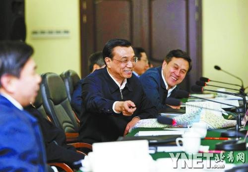 ■李克强与长江沿线部分省市负责人座谈  ■供图/新华