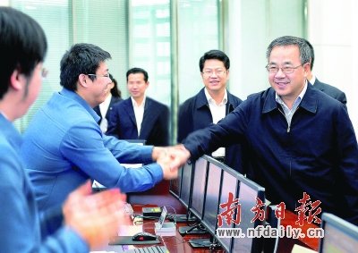 南方电网电话_南方电网职工收入(2)