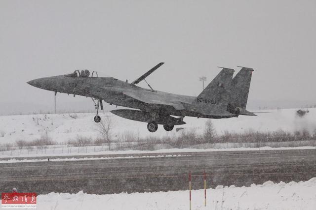 רңձ F-15źΣ